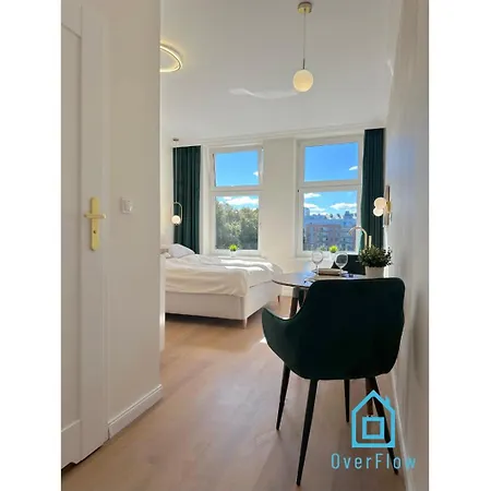 Seredino Relax Apartment- Modern Comfort In A Quiet Location, 5 Minutes To Old Town & Seaside דירה