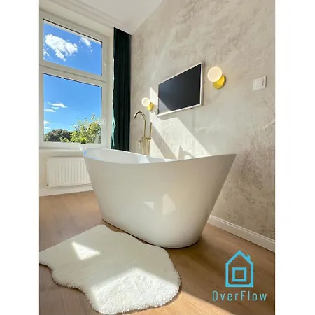 Seredino Relax Apartment- Modern Comfort In A Quiet Location, 5 Minutes To Old Town & Seaside דירה גדנסק
