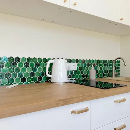 Seredino Relax Apartment- Modern Comfort In A Quiet Location, 5 Minutes To Old Town & Seaside
