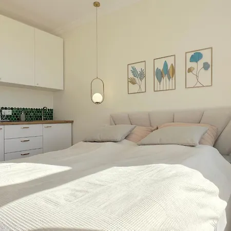 Seredino Relax Apartment- Modern Comfort In A Quiet Location, 5 Minutes To Old Town & Seaside גדנסק